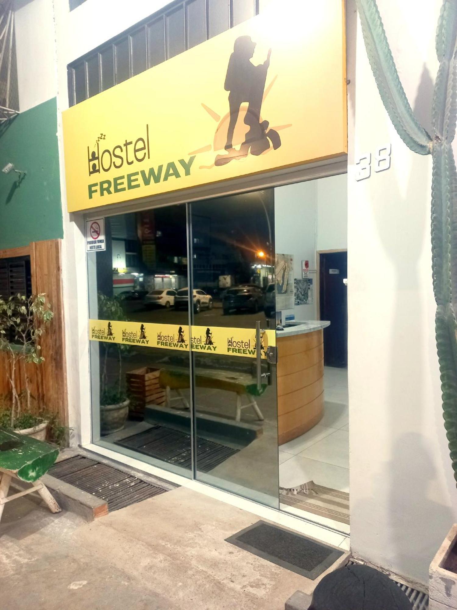Hostel Freeway Brasilia Exterior foto
